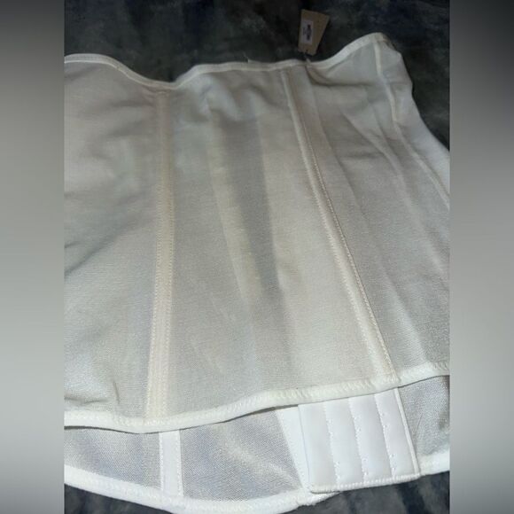 SKIMS Mesh Waist Trainer in Marble White Size XL - Picture 4 of 6